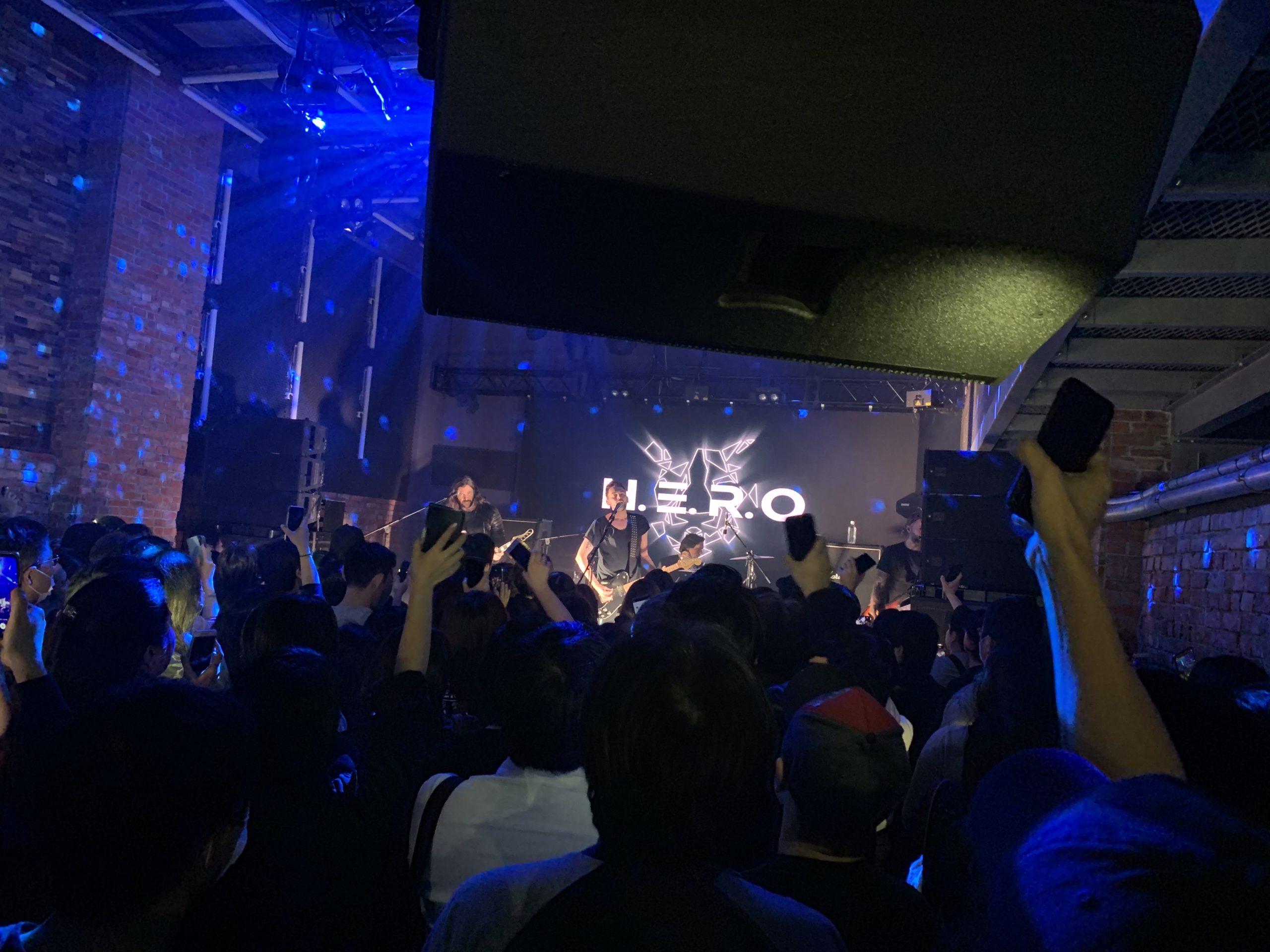 東京は代官山のライブハウスSPACE ODDで、デンマーク出身のロックバンドH.E.R.O.の単独来日公演を観てきた