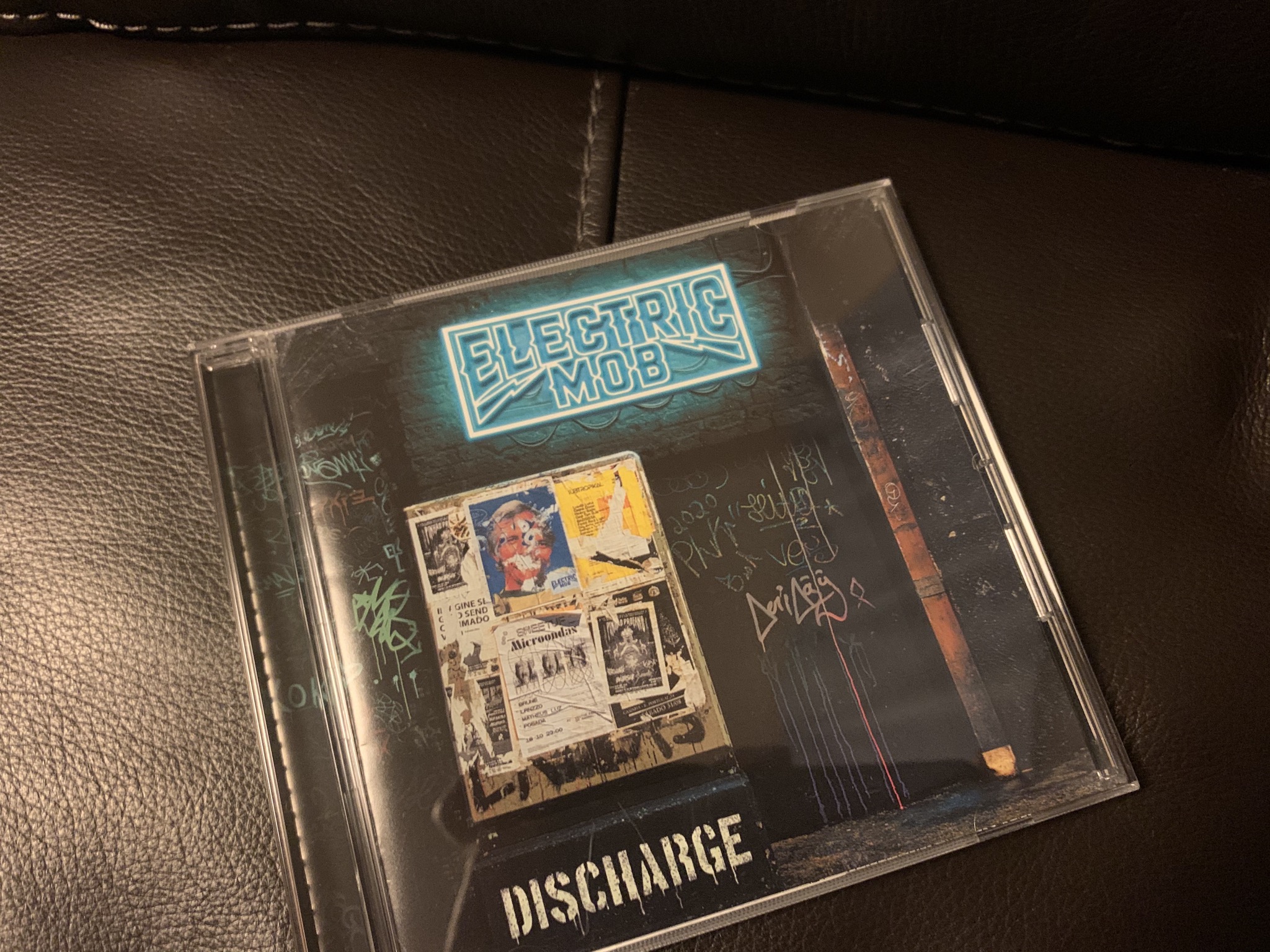Electric Mobのデビュー作『Discharge』を聴いた感想